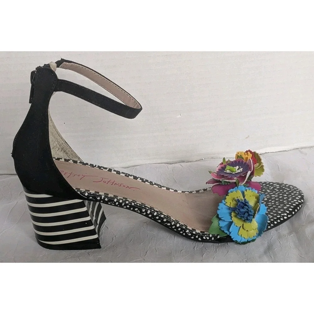 Betsey Johnson Lore Sandals Flowers Block Heels Floral Shoes Stripes Black Sz 8 - Picture 5 of 14
